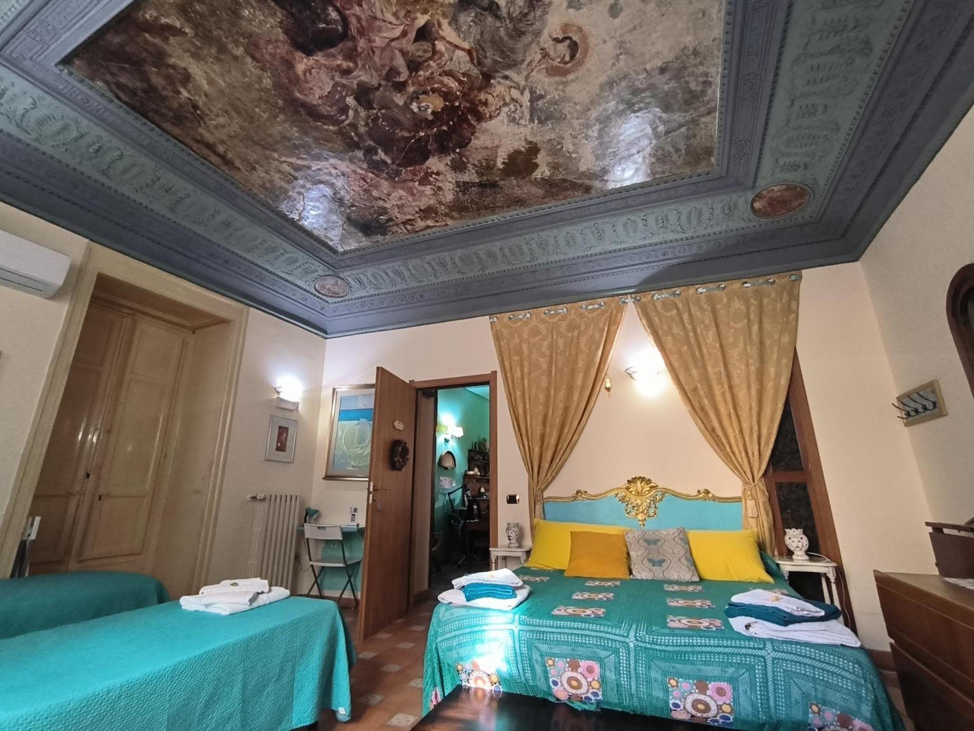 Vittorio Emanuele Rooms Di Prinzi Palermo Oda fotoğraf